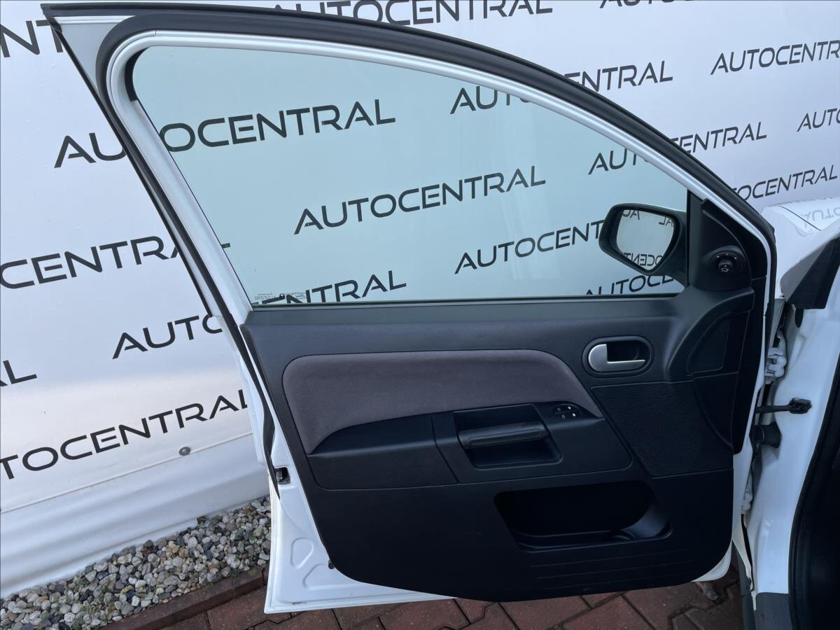 Ford Fusion Hatchback 1,4 l 59 kw