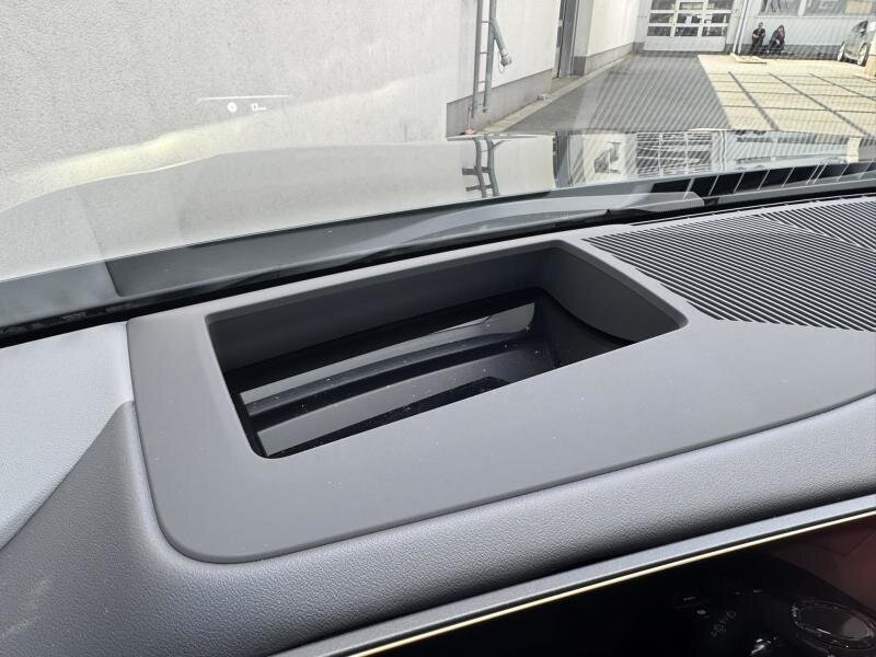 BMW i5 Ostatní 1,0 442 kw