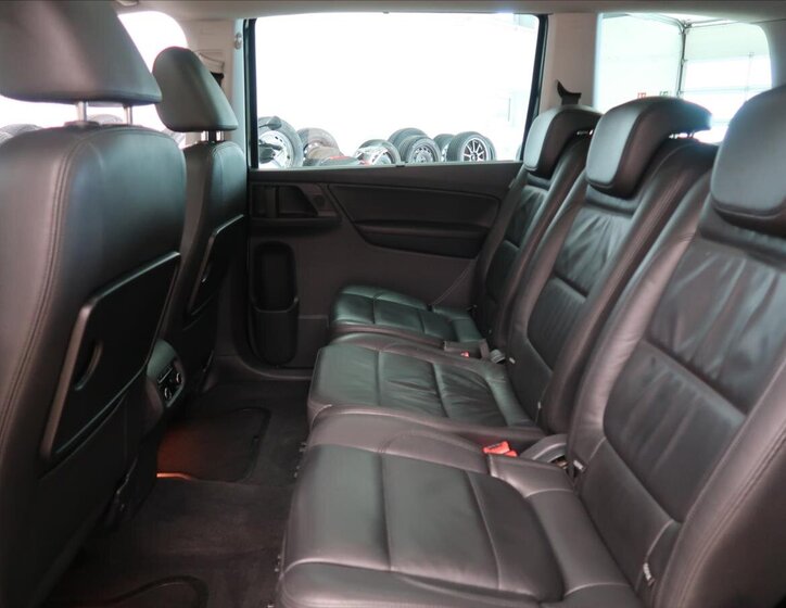 Seat Alhambra MPV 1,4 l 110 kw