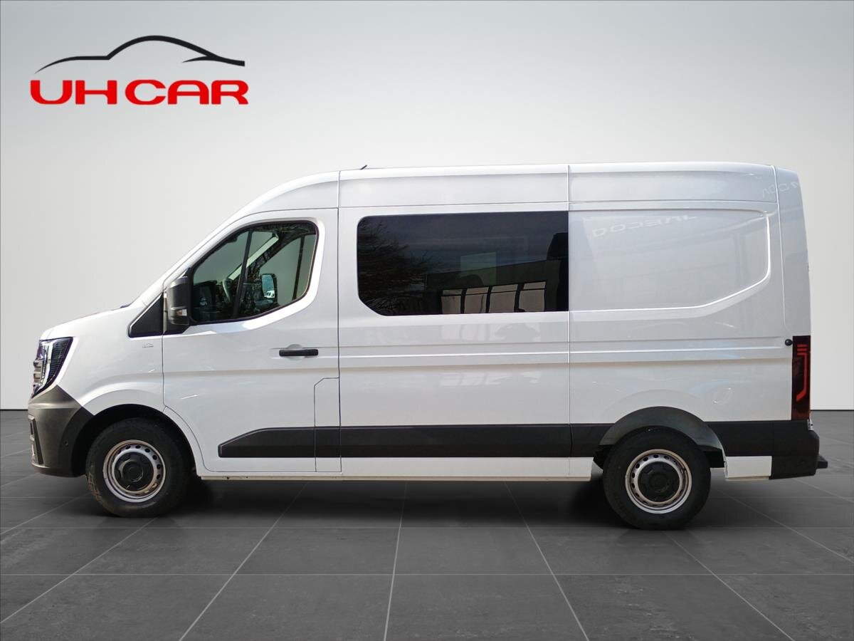 Nissan Interstar