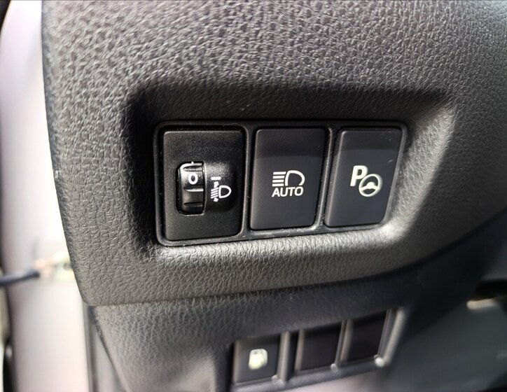 Toyota C-HR Hatchback 1,8 l 72 kw