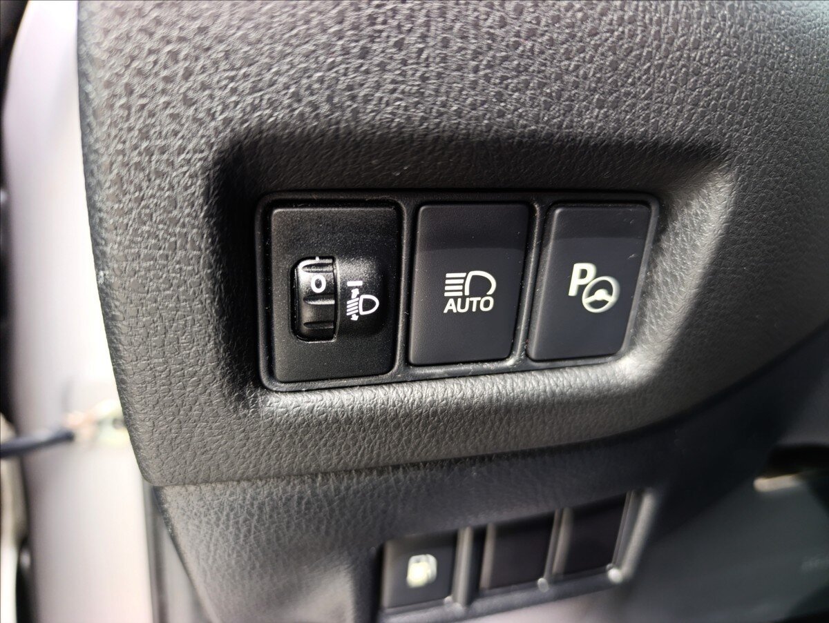 Toyota C-HR Hatchback 1,8 l 72 kw