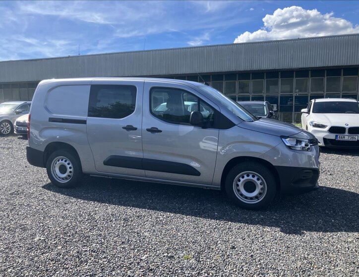 Toyota ProAce Kombi 1,2 l 81 kw