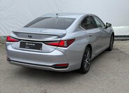 Lexus ES 300h Sedan 2,5 l 131 kw