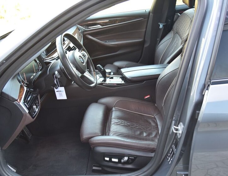 BMW Řada 5 Sedan / Limuzína 4,4 l 340 kw