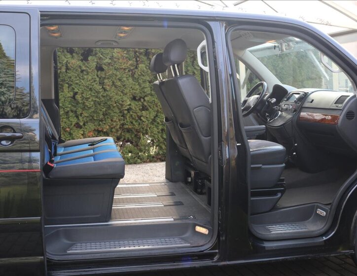 Volkswagen Multivan MPV 2,5 l 128 kw