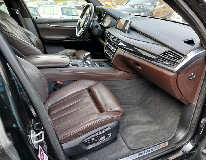 BMW X5 SUV 3,0 l 280 kw