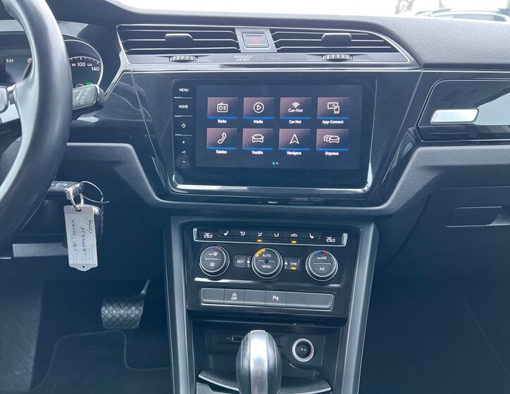 Volkswagen Touran MPV 1,5 l 110 kw