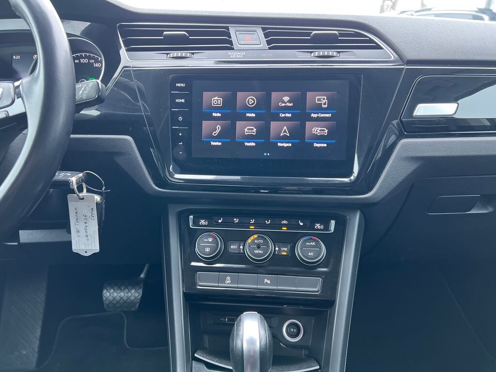 Volkswagen Touran MPV 1,5 l 110 kw