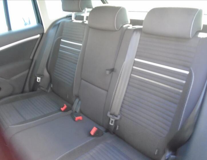 Volkswagen Tiguan 11