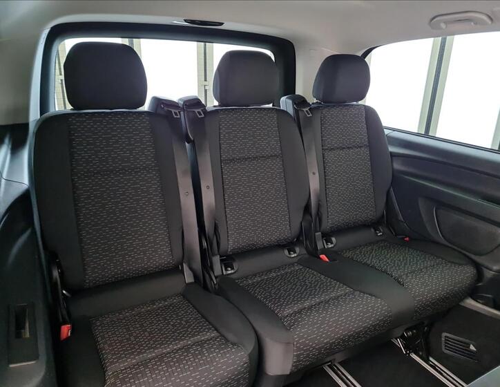 Mercedes-Benz Vito 21