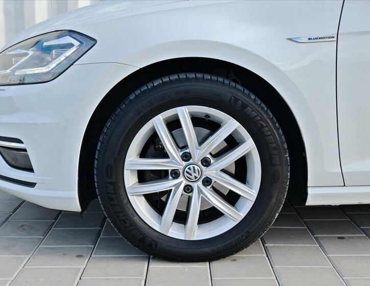 Volkswagen Golf Kombi 1,5 l 96 kw