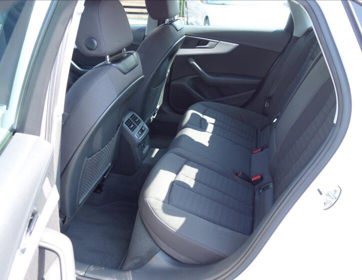Audi A4 Sedan / Limuzína 2,0 l 110 kw