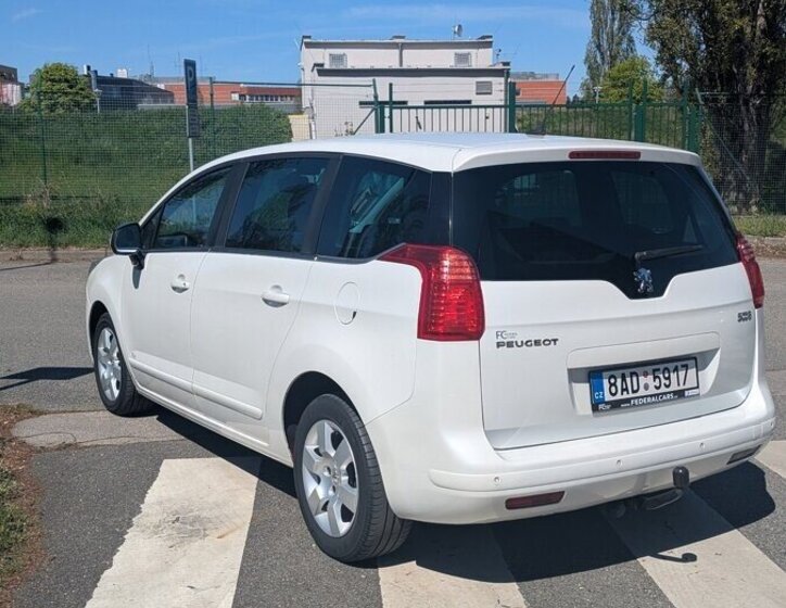 Peugeot 5008 MPV 0,0 0