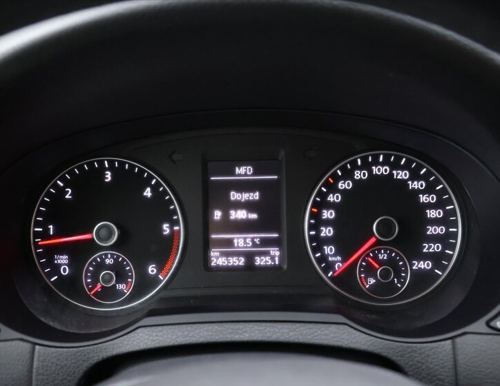 Volkswagen Sharan 19