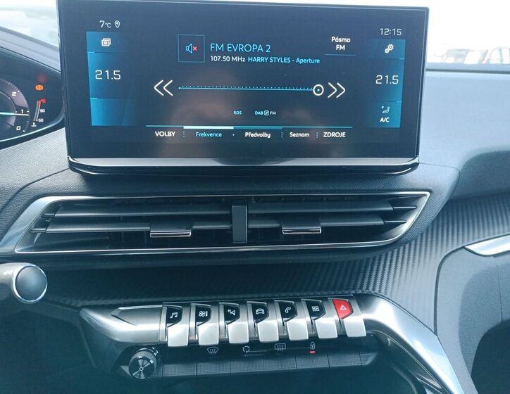 Peugeot 5008 SUV / Terénní 1,5 l 96 kw