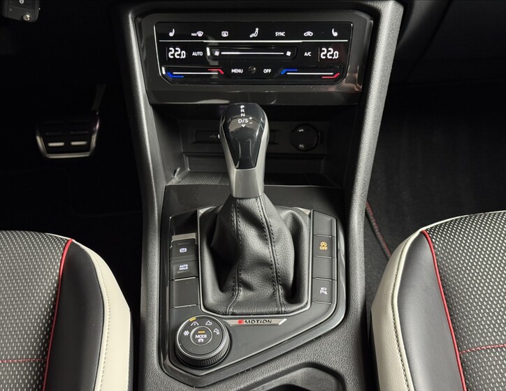 Volkswagen Tiguan 19