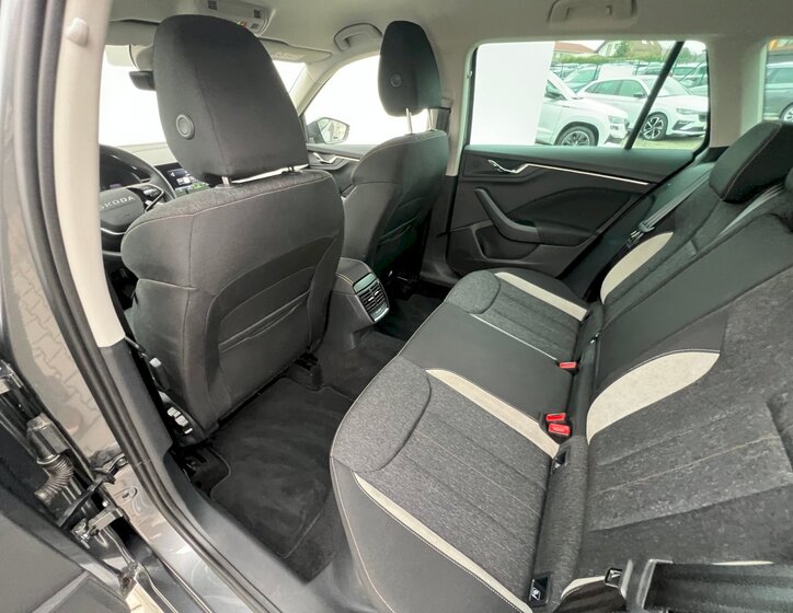 Škoda Kamiq Hatchback 1,0 l 85 kw