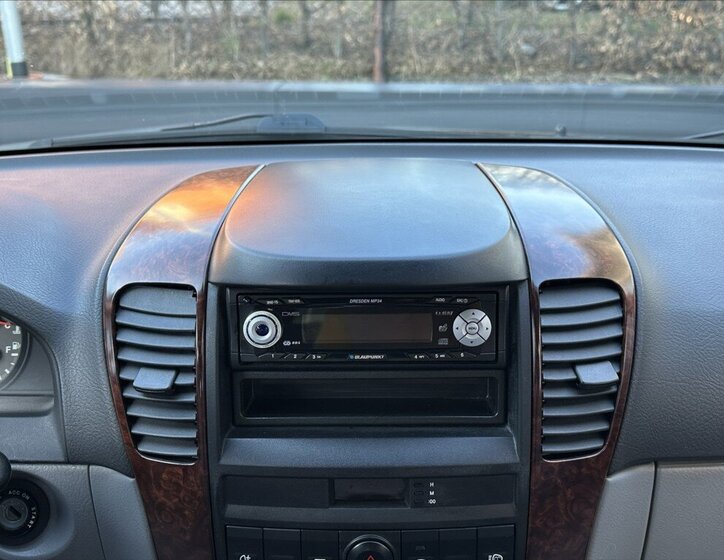 KIA Sorento SUV / Terénní 2,5 l 103 kw