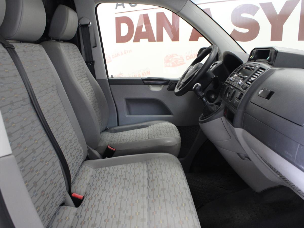 Volkswagen Transporter Kombi 2,0 l 103 kw