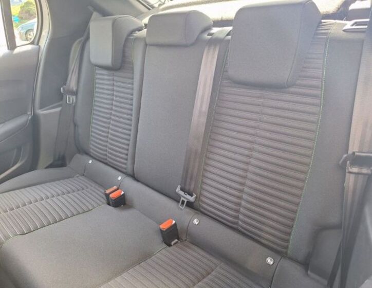 Peugeot 208 Hatchback 1,2 l 74 kw