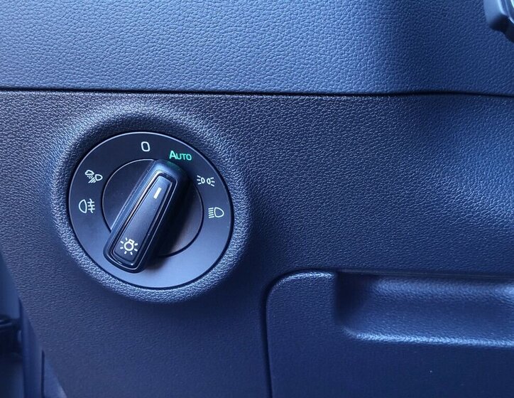 Škoda Karoq SUV / Terénní 1,5 l 110 kw