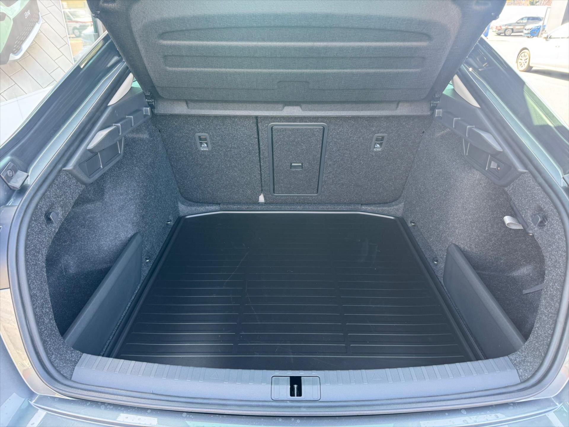 Škoda Octavia Sedan / Limuzína 1,5 l 110 kw