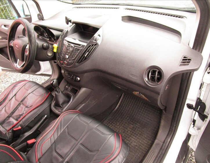 Ford Tourneo Courier 15