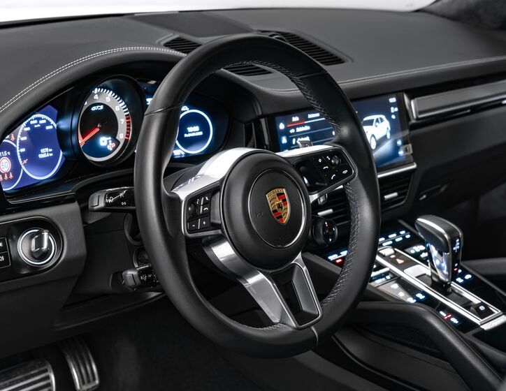 Porsche Cayenne SUV 4,0 l 338 kw