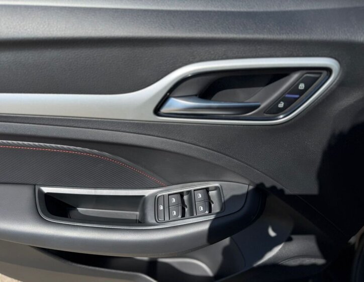 MG ZS SUV / Terénní 1,5 l 78 kw