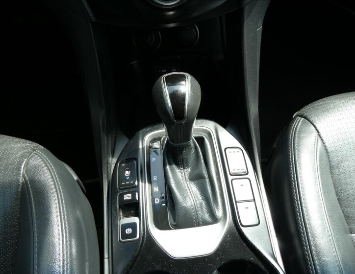 Hyundai Grand Santa Fe 37