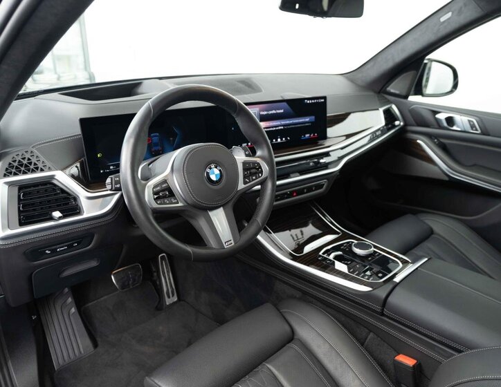 BMW X5 SUV / Terénní 3,0 l 259 kw