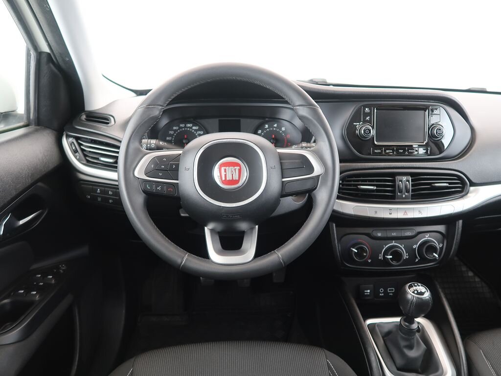 Fiat Tipo Sedan / Limuzína 1,4 l 70 kw