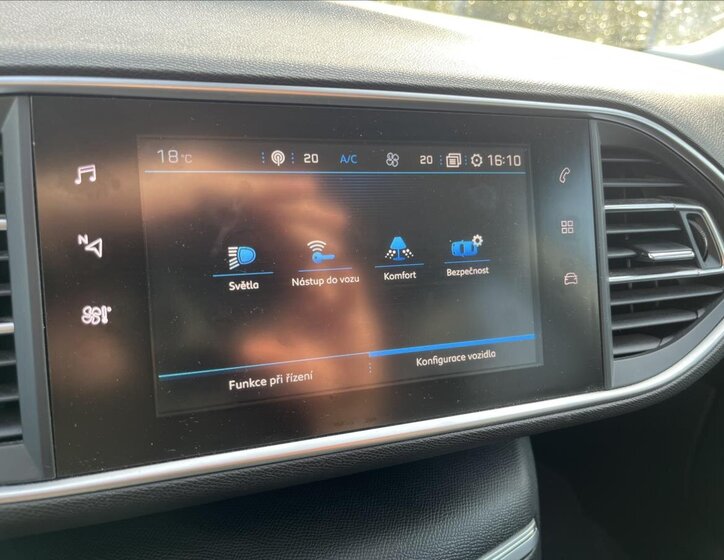 Peugeot 308 Kombi 1,5 l 96 kw