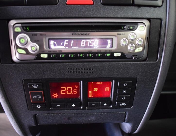 Audi A3 Hatchback 1,6 l 74 kw