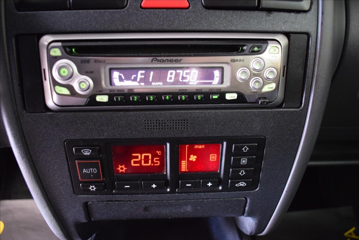 Audi A3 Hatchback 1,6 l 74 kw