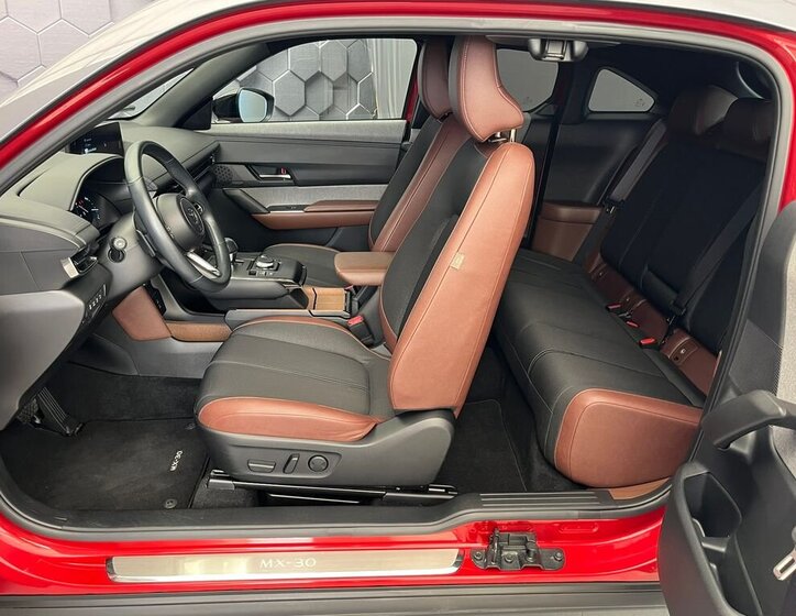 Mazda MX-30 SUV / Terénní 0,0 107 kw