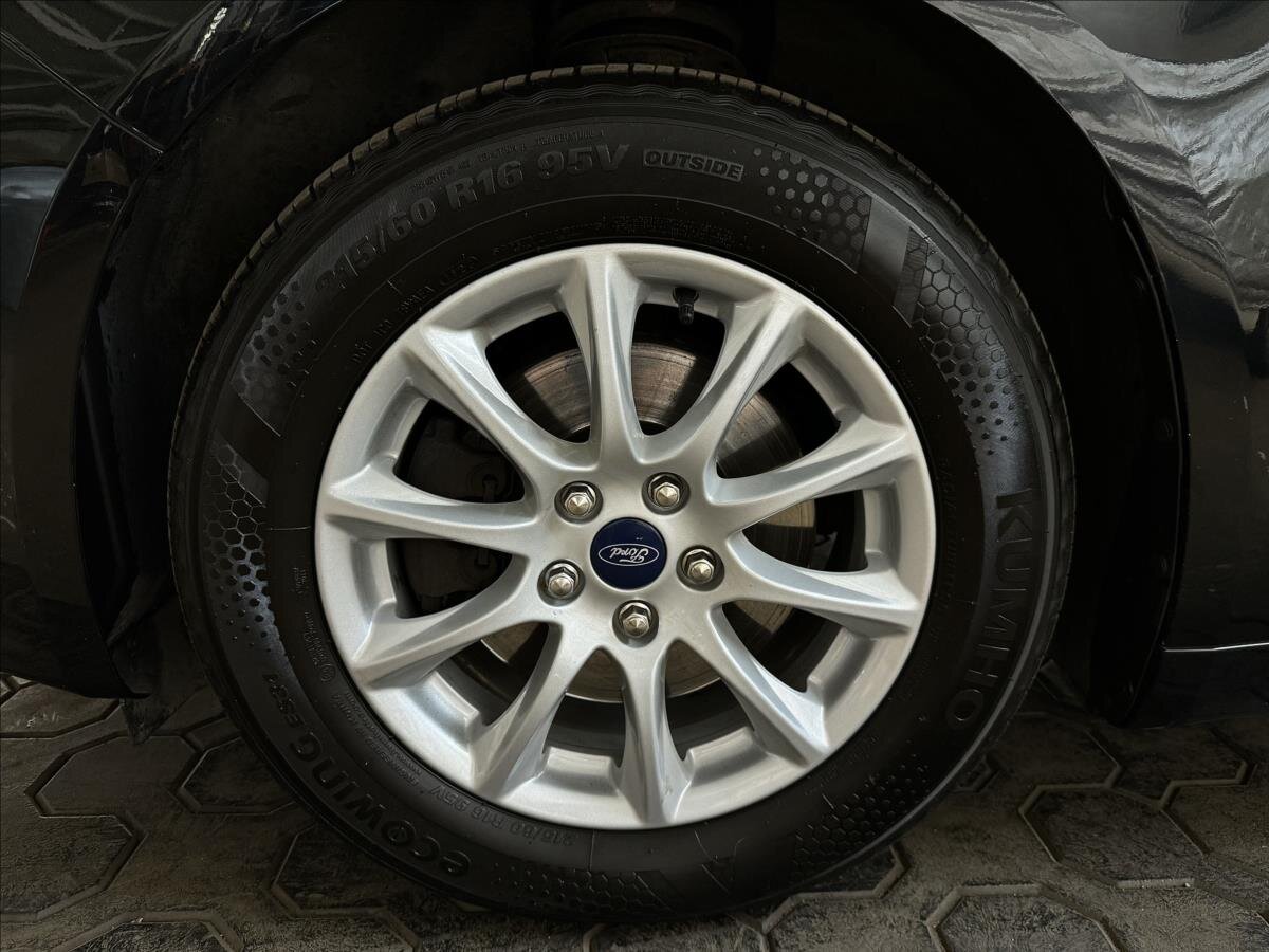 Ford Mondeo Kombi 1,5 l 121 kw