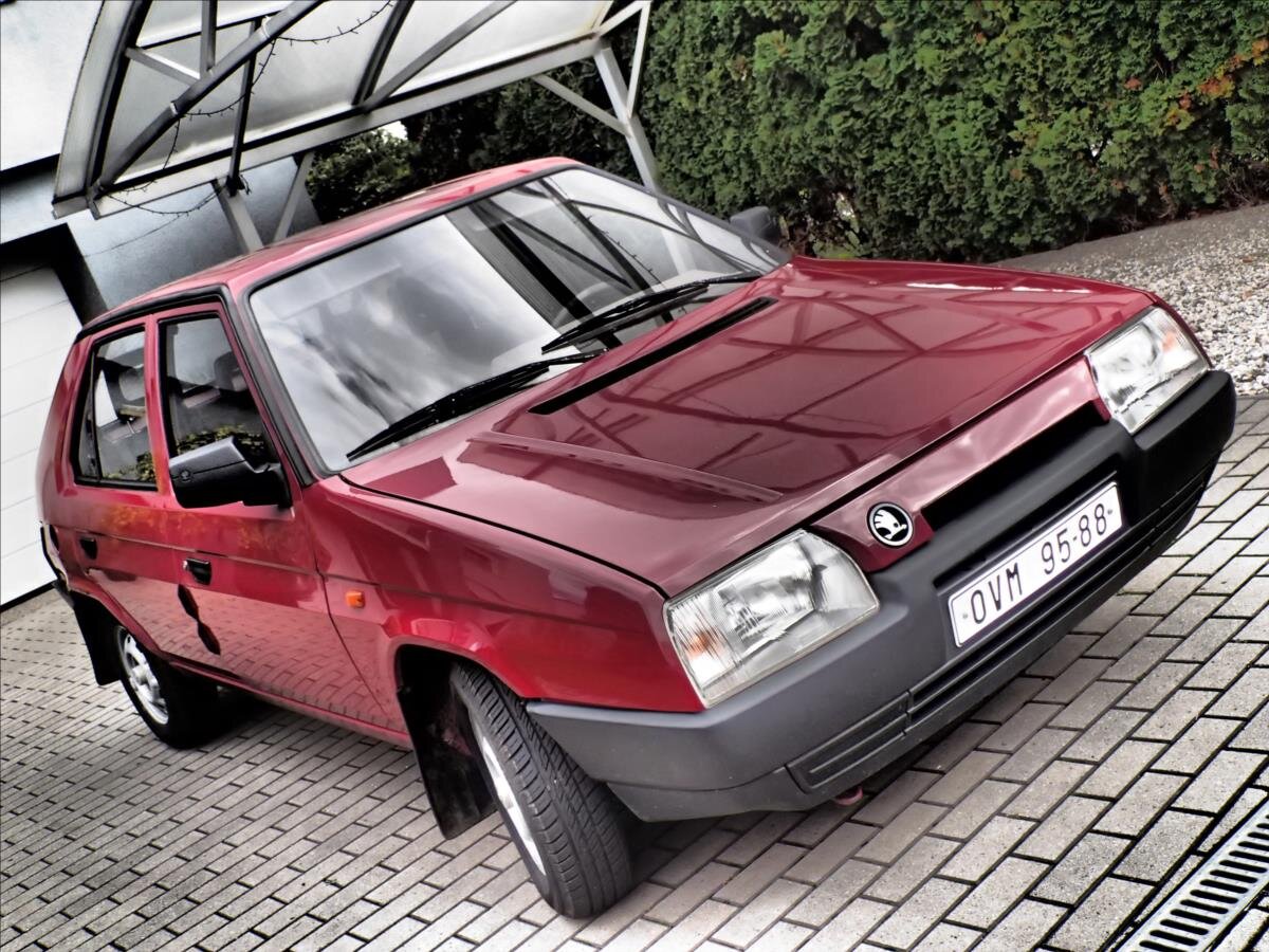 Škoda Favorit Hatchback 1,3 l 46 kw