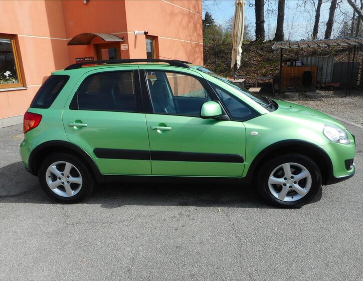 Suzuki SX4 Hatchback 1,6 l 79 kw
