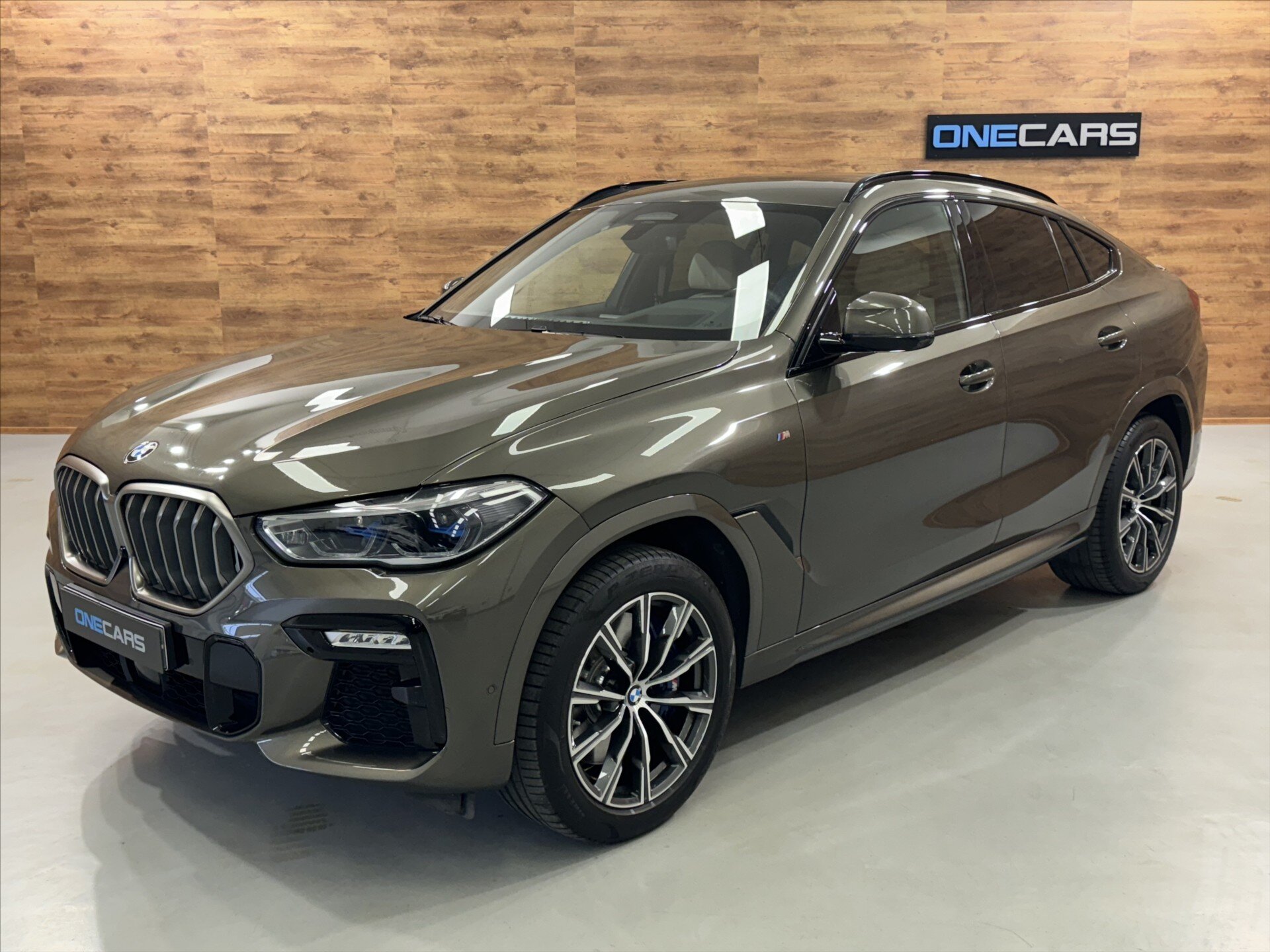 BMW X6 SUV / Terénní 3,0 l 250 kw