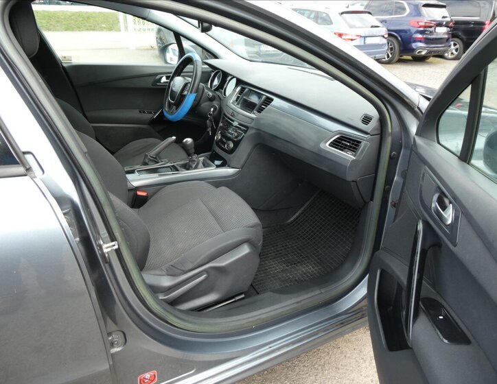 Peugeot 508 Sedan / Limuzína 1,6 l 115 kw