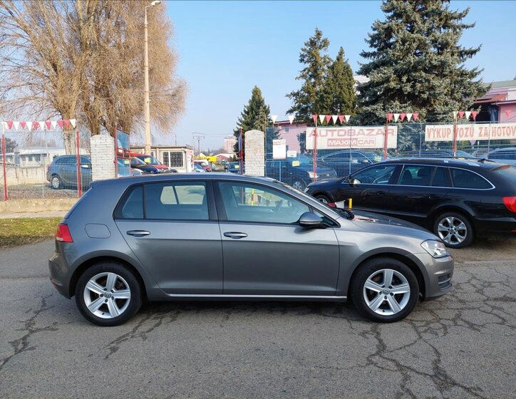 Volkswagen Golf Hatchback 1,2 l 81 kw