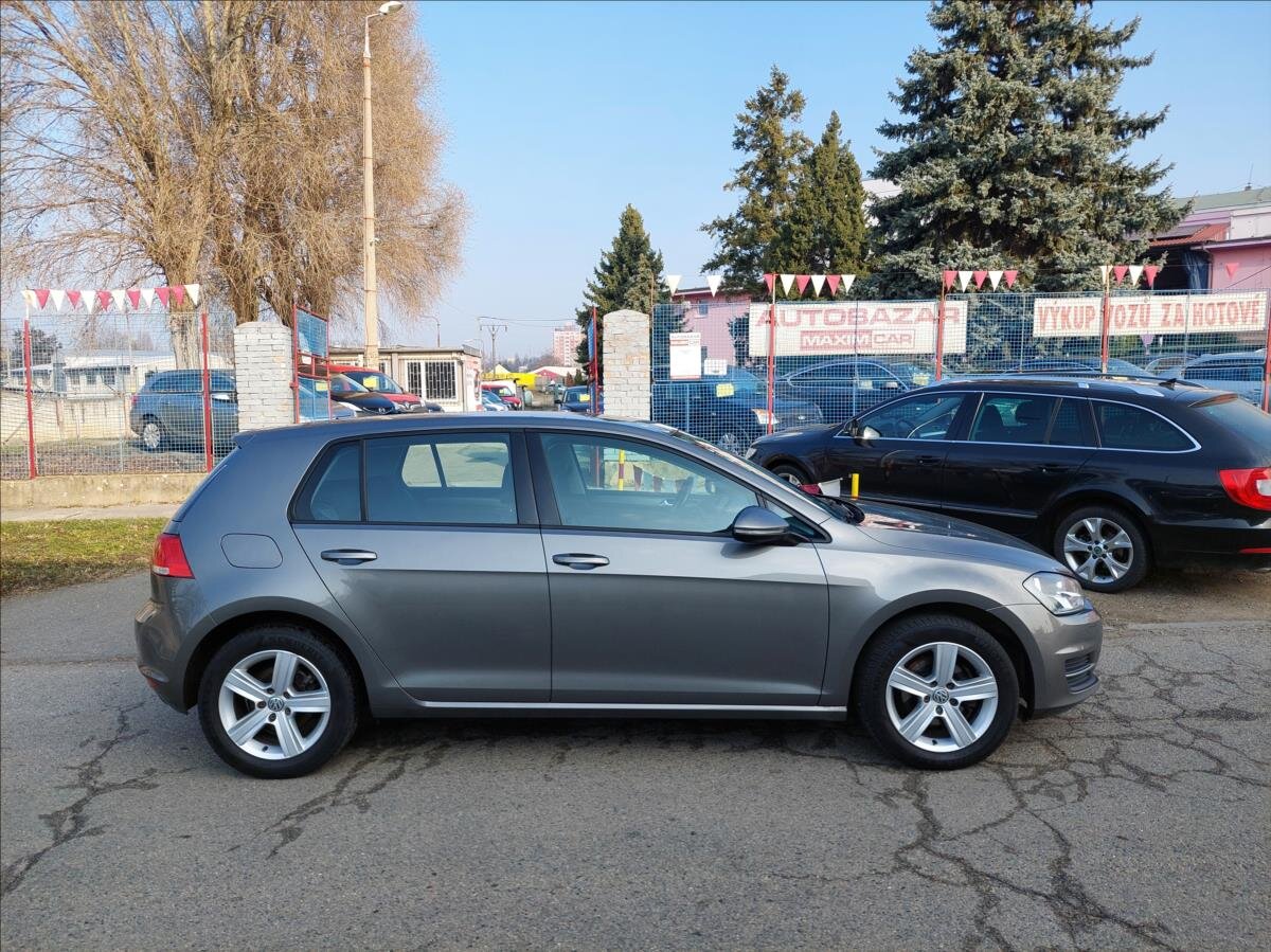 Volkswagen Golf Hatchback 1,2 l 81 kw