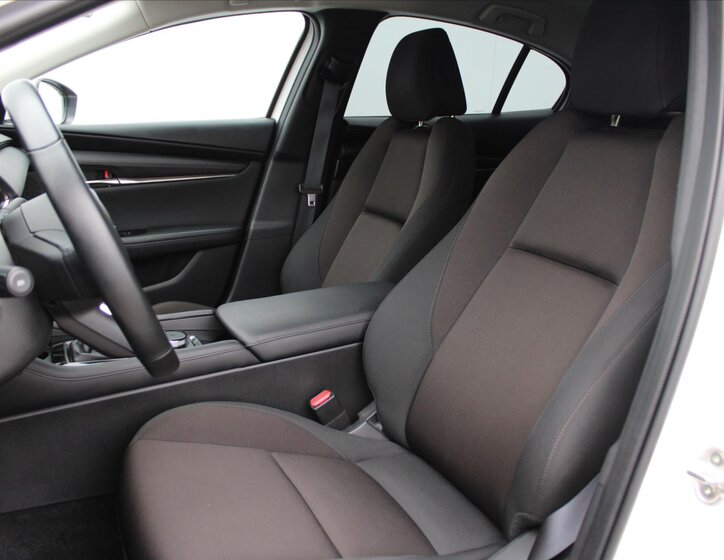 Mazda 3 Sedan / Limuzína 2,0 l 90 kw