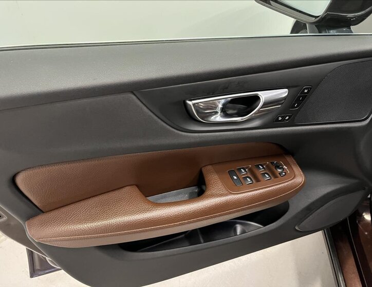 Volvo V60 Kombi 2,0 l 184 kw