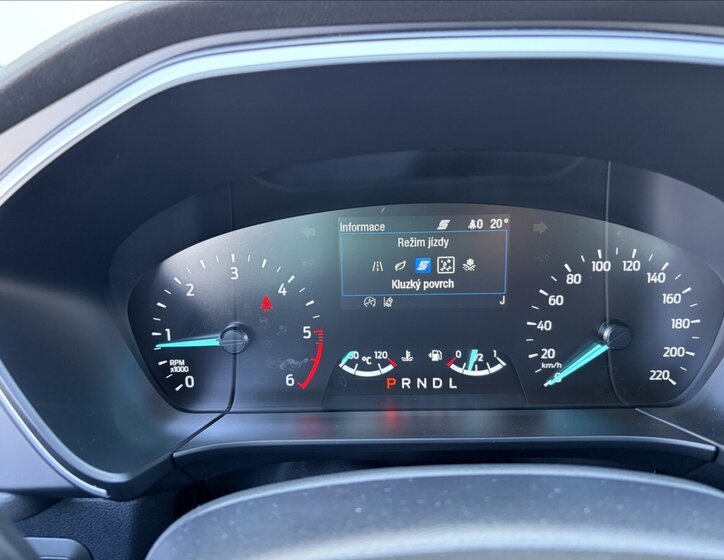 Ford Kuga Kombi 2,0 l 140 kw