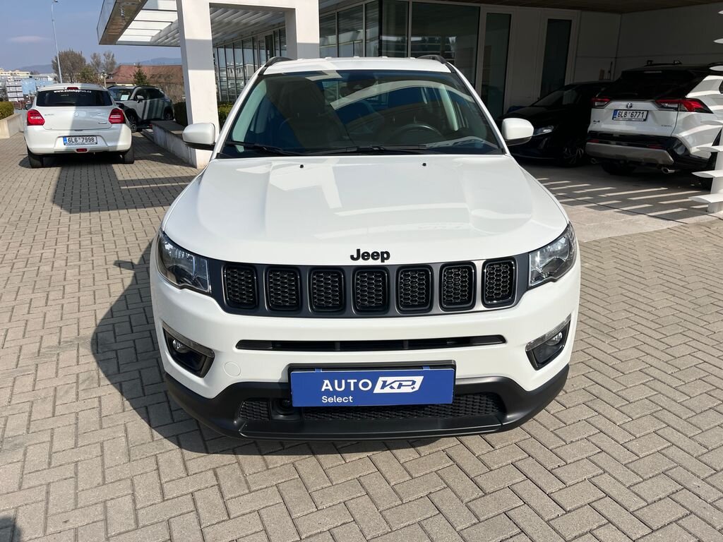 Jeep Compass SUV / Terénní 1,3 l 96 kw
