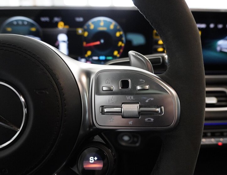 Mercedes-Benz GLS SUV / Terénní 4,0 l 450 kw