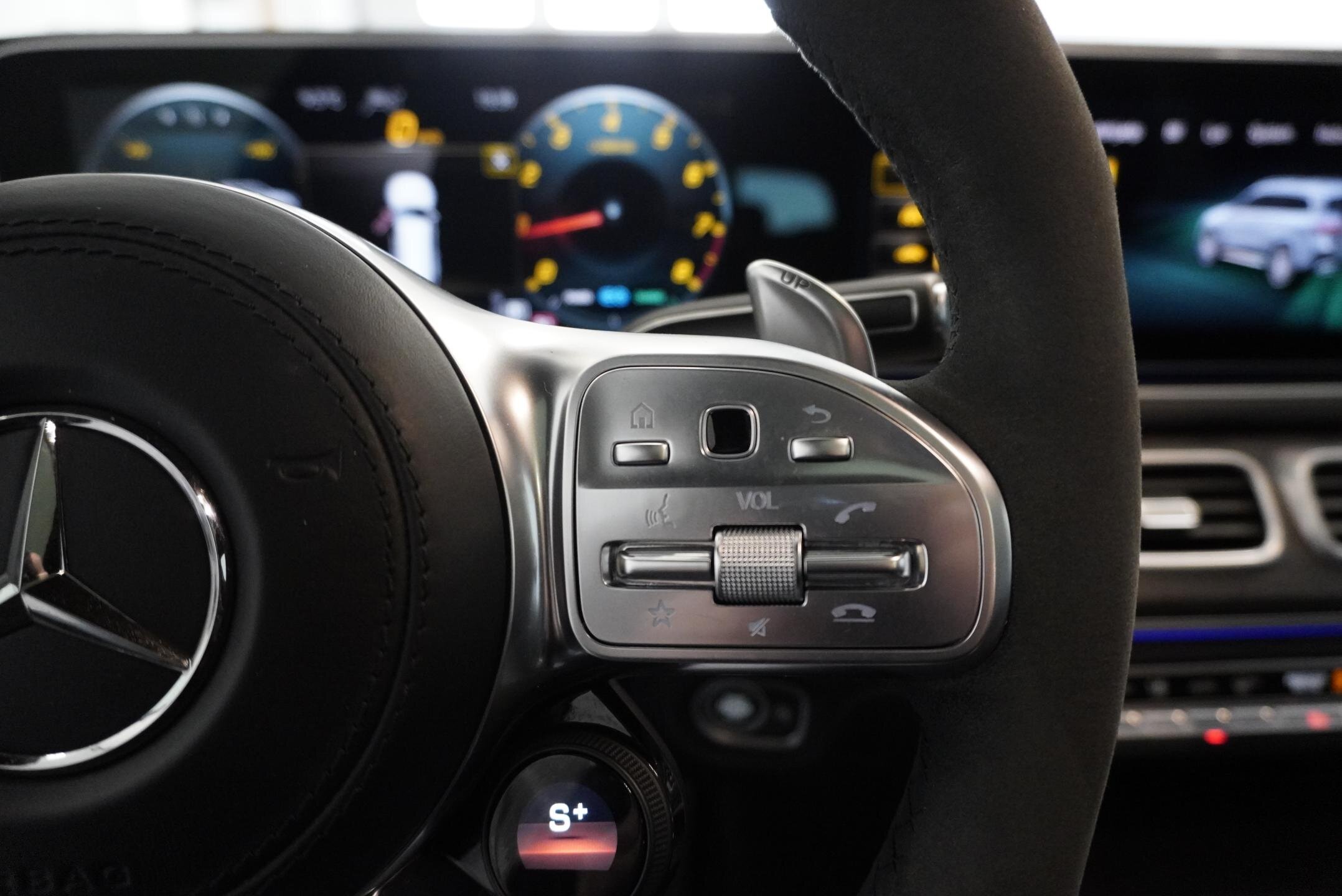 Mercedes-Benz GLS SUV / Terénní 4,0 l 450 kw